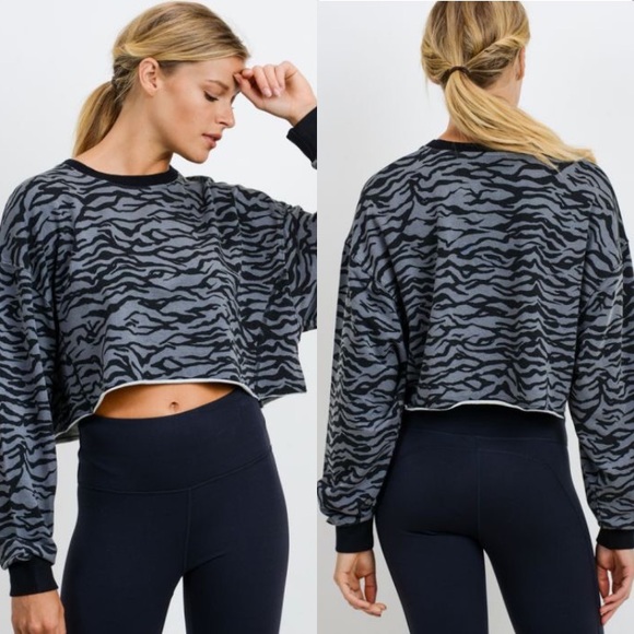 Zebra Stripe Cropped Sweatshirt - RM BOUTIQUE - Picture 5 of 6